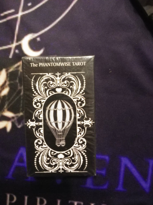 The Phantomwise Tarot deck